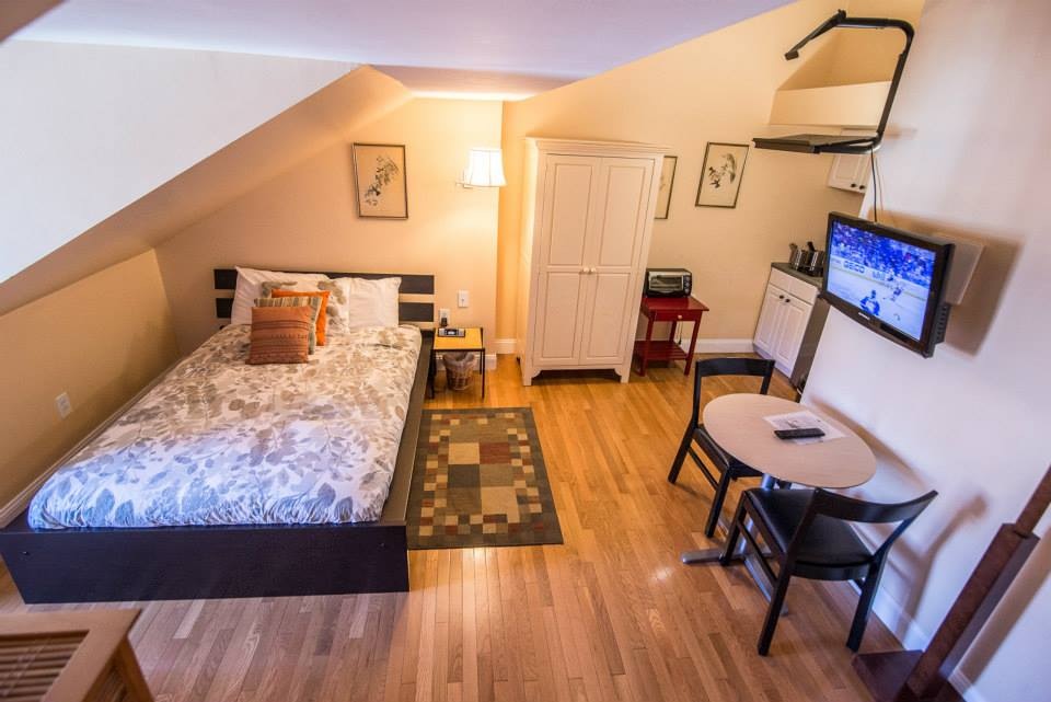 boston short rental bed